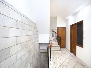 thumbnail: Hallway