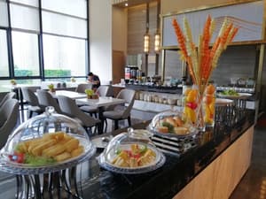 thumbnail: Restaurant