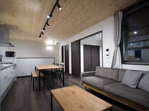 thumbnail: In-room dining