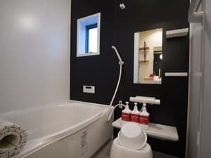 thumbnail: Bathroom shower