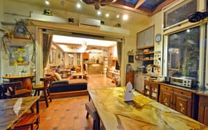 thumbnail: Coffee shop