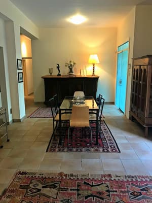 thumbnail: In-room dining