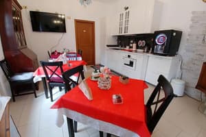 thumbnail: Breakfast area
