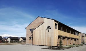 thumbnail: Exterior