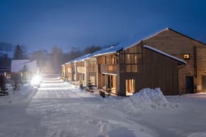thumbnail: Exterior