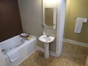 thumbnail: Bathroom