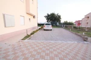 thumbnail: 225345847.jpg