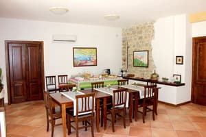 thumbnail: In-room dining