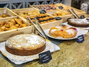 thumbnail: Breakfast buffet