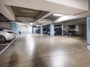thumbnail: Parking