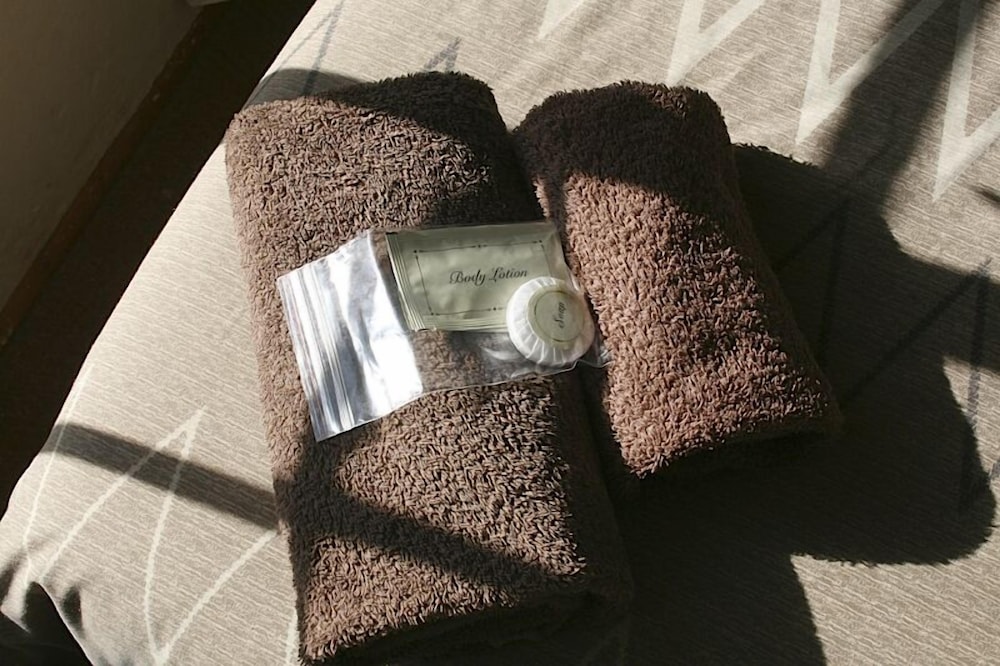 Bathroom amenities
