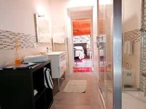thumbnail: Interior detail