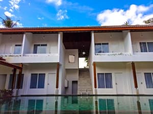 thumbnail: Exterior