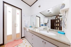 thumbnail: Bathroom sink