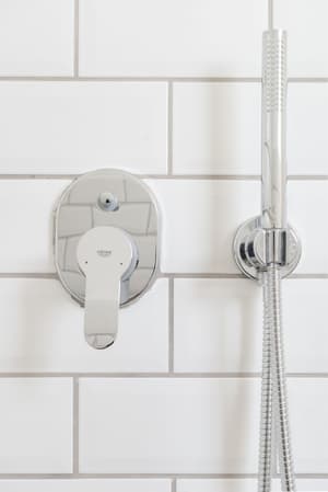 thumbnail: Bathroom shower