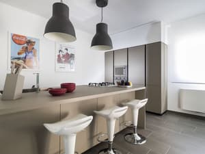 thumbnail: In-room dining