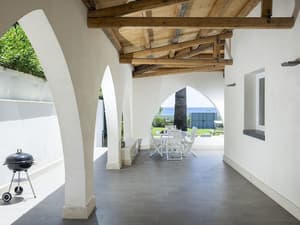thumbnail: Exterior