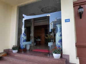 thumbnail: Property entrance
