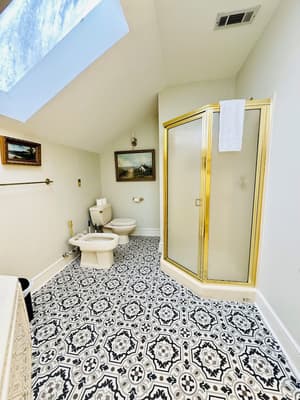 thumbnail: Bathroom