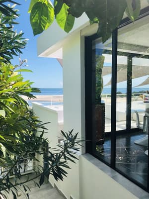 thumbnail: Front of property