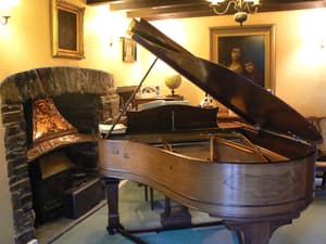 thumbnail: Interior detail