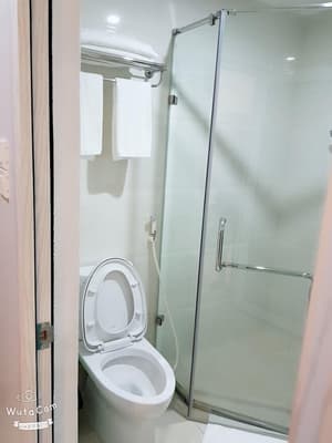 thumbnail: Bathroom