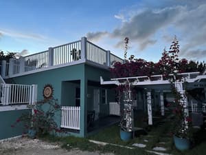 thumbnail: Exterior