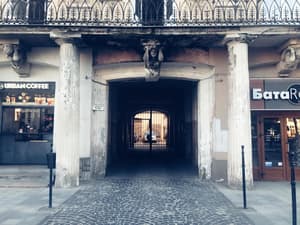 thumbnail: Exterior