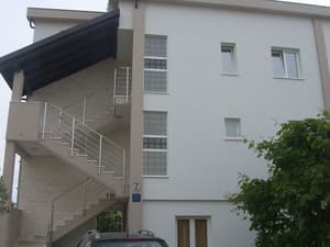 thumbnail: Property entrance