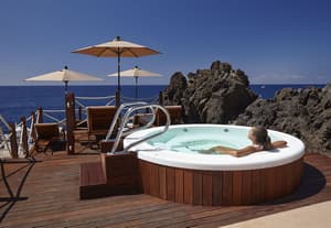 thumbnail: Outdoor spa tub