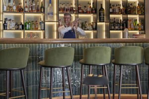 thumbnail: Poolside bar