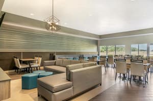 thumbnail: Breakfast area