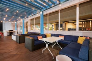 thumbnail: Restaurant