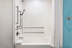 thumbnail: Bathroom shower