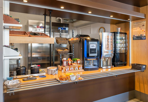 Hotel Lyon Saint Bonnet Breakfast Buffet