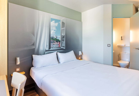 Hotel Lyon Saint Bonnet Double Room
