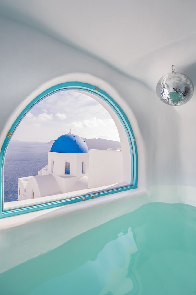 Private pool