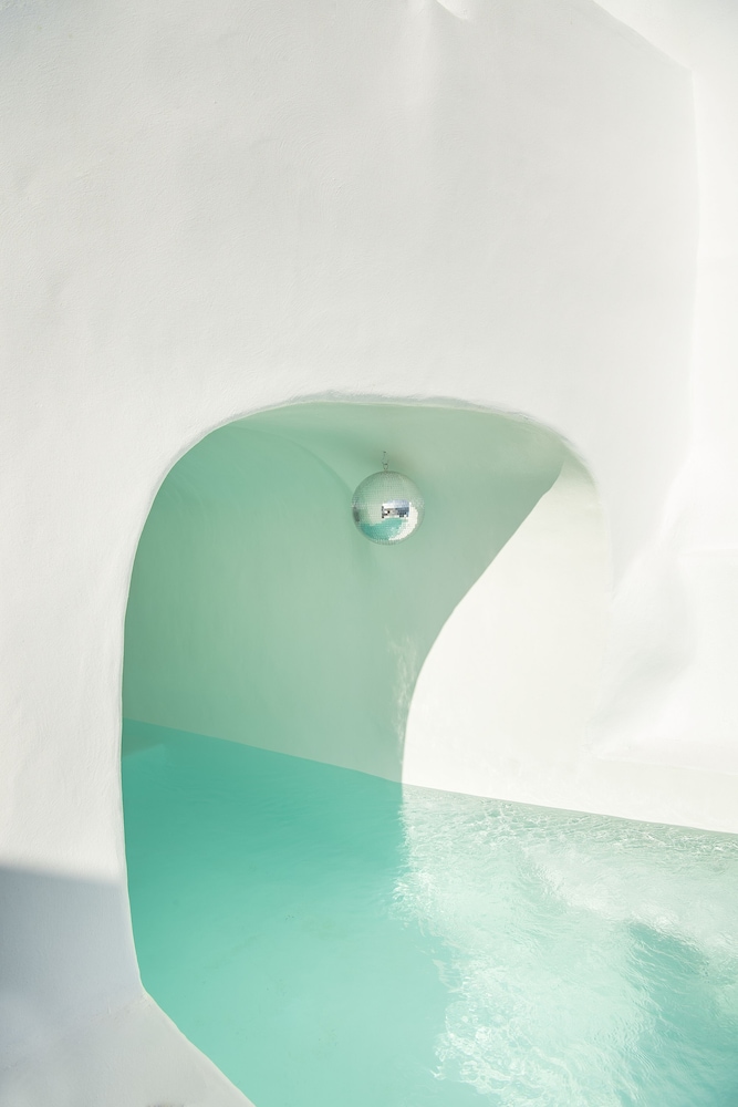 Private pool