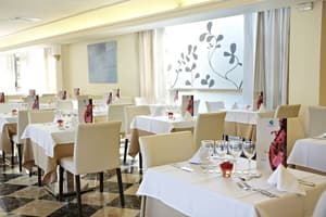 thumbnail: Restaurant