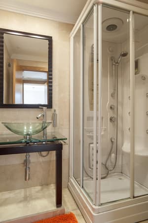 thumbnail: Bathroom shower