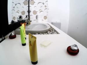thumbnail: Bathroom amenities