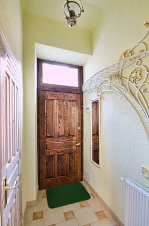thumbnail: Property entrance