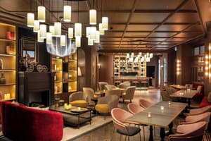 thumbnail: Bar (on property)