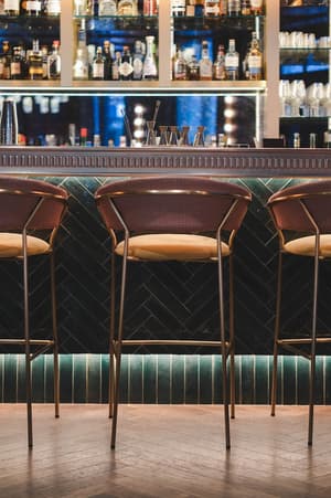 thumbnail: Bar (on property)