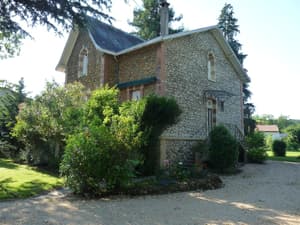 thumbnail: Exterior