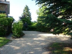 thumbnail: Property grounds