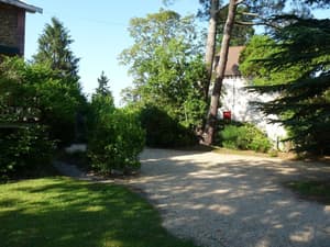 thumbnail: Property grounds