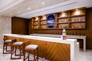 thumbnail: Bar (on property)
