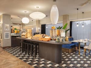 thumbnail: Breakfast area