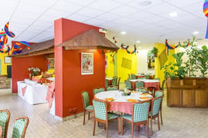 thumbnail: Restaurant